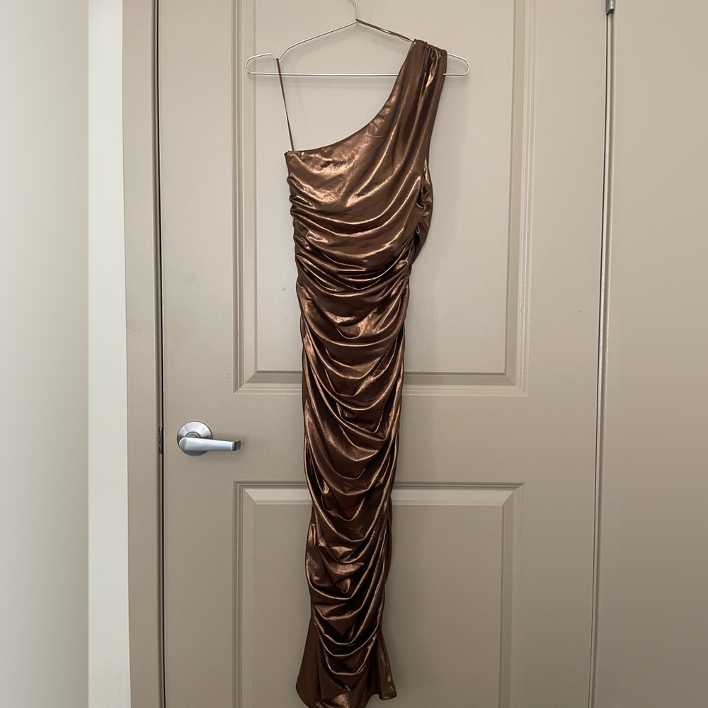 Fashion Nova Kaelynn Metallic Midi Dress - Picture 6 of 7